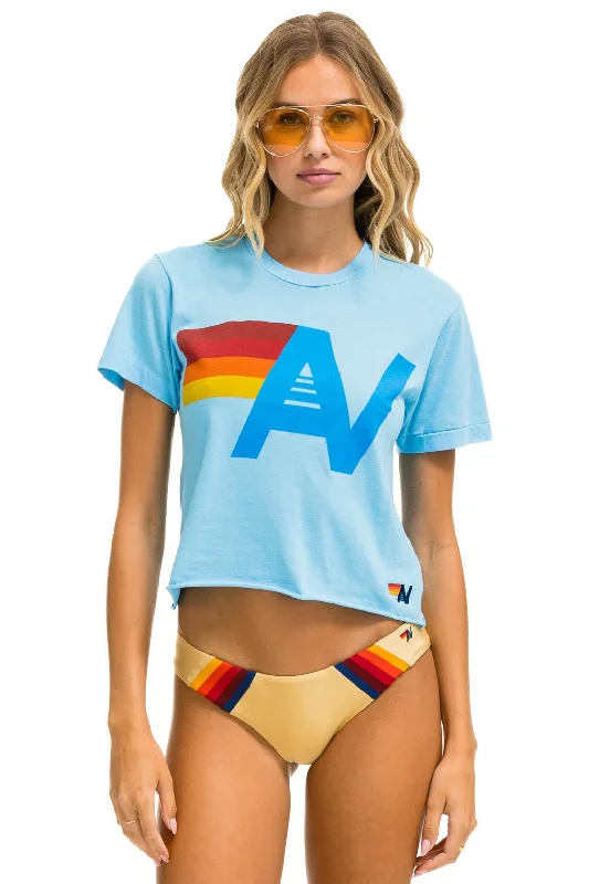 Casual Chic Looks LOGO BOYFRIEND TEE - SKY