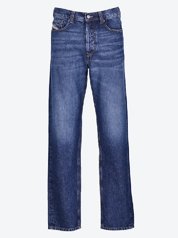 Effortless Looks 2010 d-macs l32 jeans