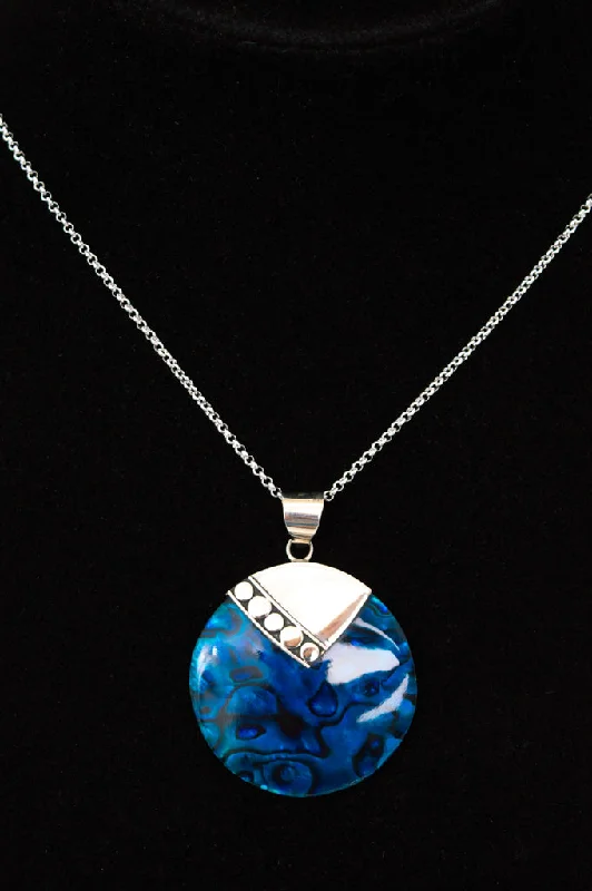 Fashion And Simplicity Blue Round Shell Necklace - 006