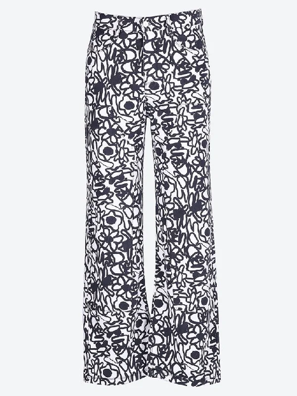 Chic Outfits Allover flowers pants
