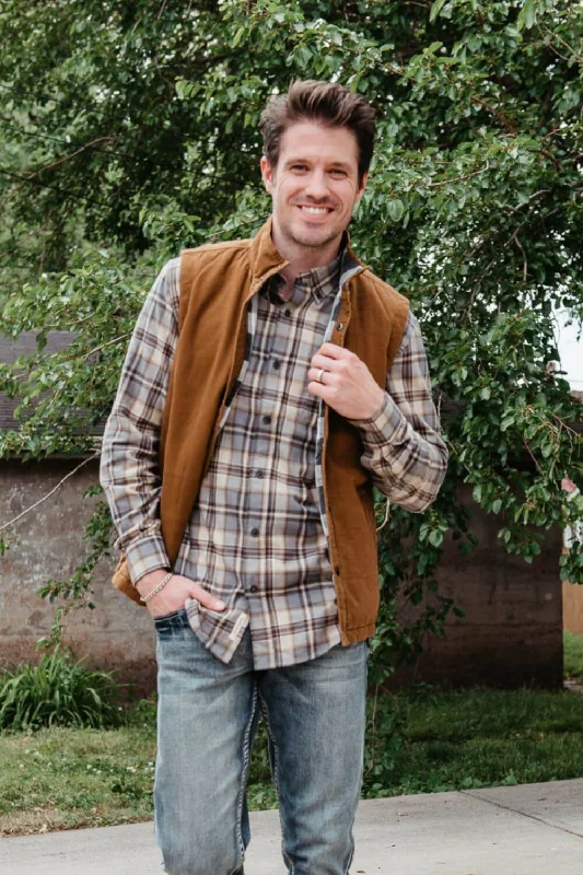 Effortless Looks Union Canyon Vest for Men in Tan Brown | H37033D-249H SASQUATCH