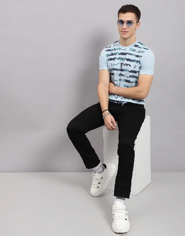 Sports Cool Men Sky Blue Stripe Round Neck Half Sleeve T-Shirt