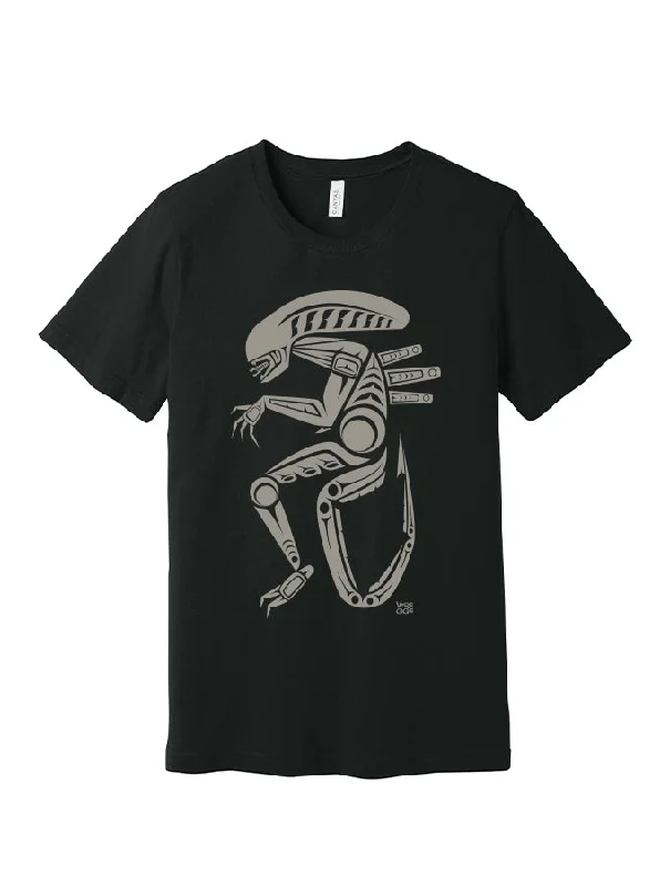 Versatile Comfort Xenomorph · Black T-Shirt