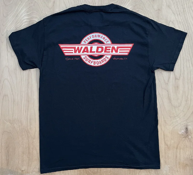 Chic Outfits Performance logo: red logo - black
