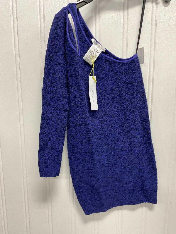 Girl Style Tunic Long Sleeve By Bcbgeneration In Blue, Size: M