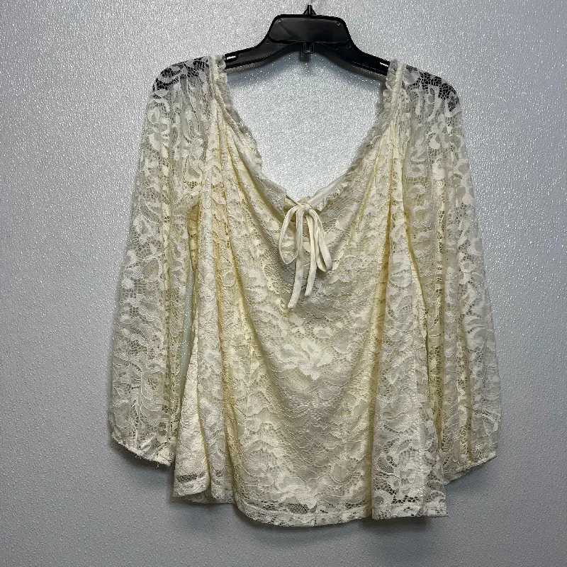 High-end Sense Top Long Sleeve By Torrid In Ivory, Size: 1x