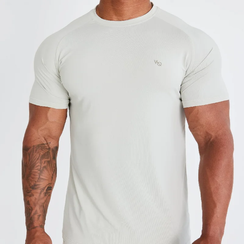Exquisite Design Vanquish Essential Stone Performance Short Sleeve T Shirt