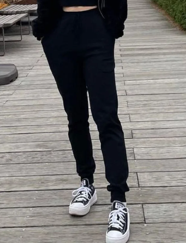 Effortless Wear Training Joggers black ins