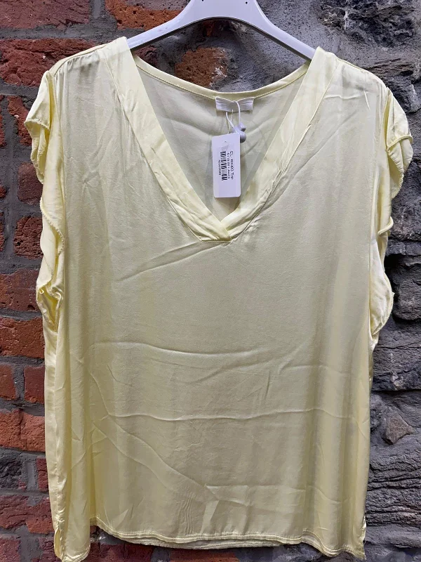 Lace Design EL- 83083 Top